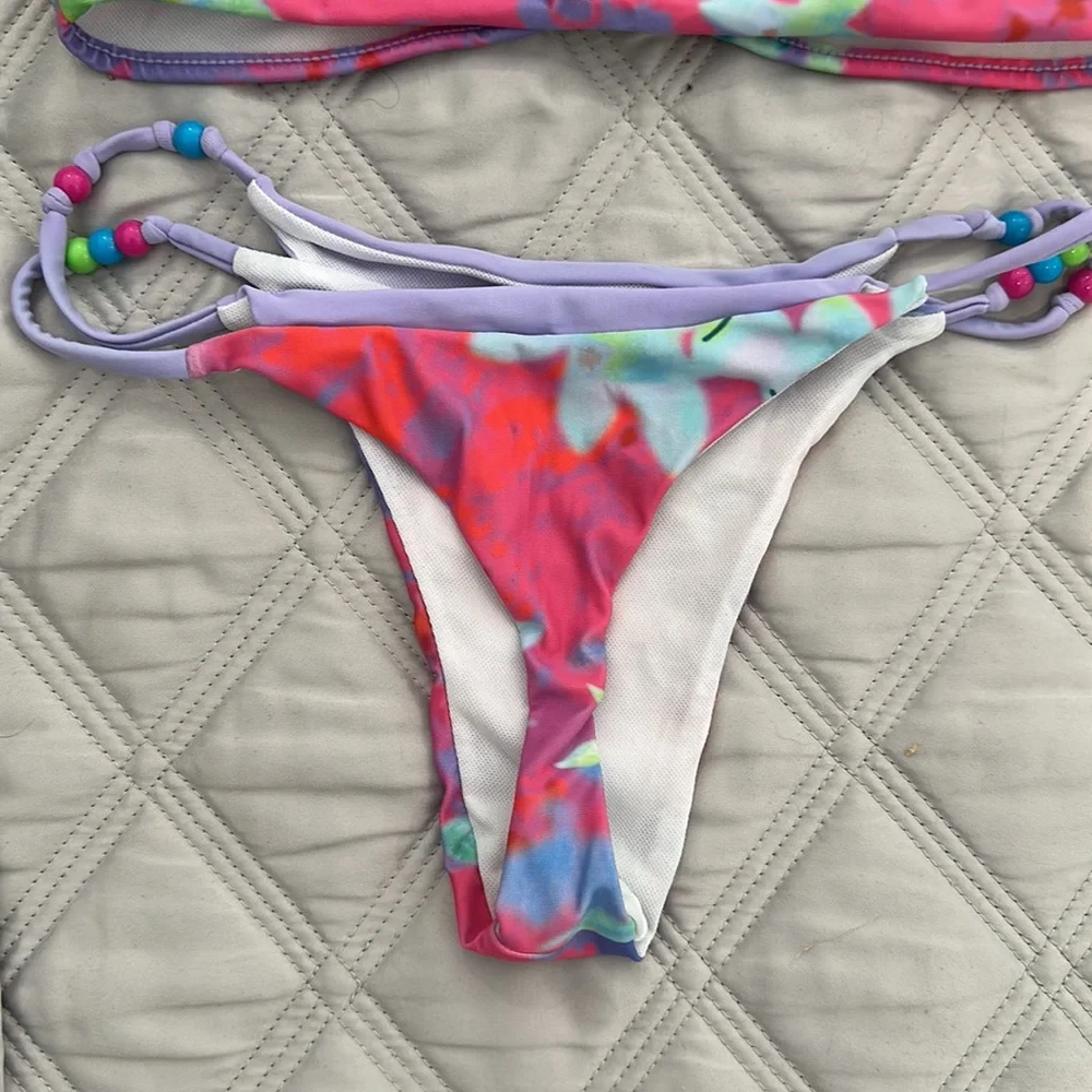 Flower power beaded bikini size Small - Picture 6 of 6